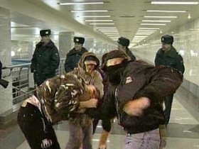Драка в метро, фото http://img.flexcom.ru