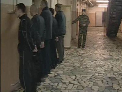Экс-начальник оренбургской колонии признал вину в эксплуатации осужденных