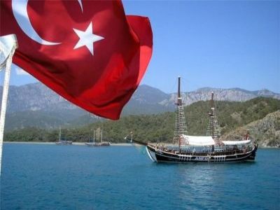 Министр: Турции удалось компенсировать отток российских туристов