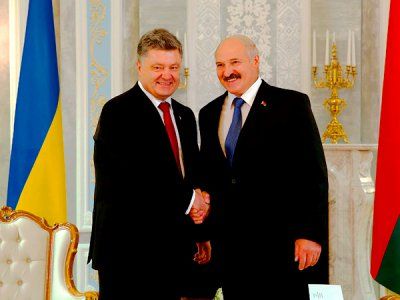 Петр Порошенко и Александр Лукашенко. Фото: pronedra.ru