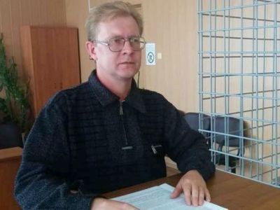 Обвинение просит 2,5 года колонии автору проукраинских стихов из Орловской области