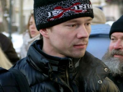 В Петербурге задержали блокадницу за акцию в поддержку Дадина