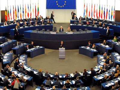 В Европарламенте выступают за продолжение диалога с Россией