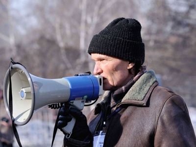 Организатор митинга памяти Немцова в Челябинске получил сердечный приступ после избиения