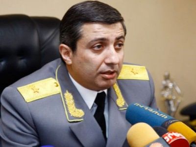 Глава приставов Армении подал в отставку из-за 