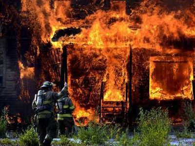 В Дагестане взорвалась АЗС и силовики сожгли дом с живыми людьми