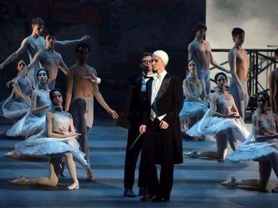 Сцена из балета "Нуреев". Фото: ru.hellomagazine.com