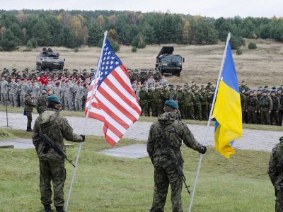 Украинская артиллерия провела учения на границе с аннексированным Крымом