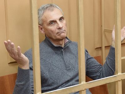 Вслед за ЕСПЧ незаконным признан продлеваемый два года арест экс-губернатора Хорошавина