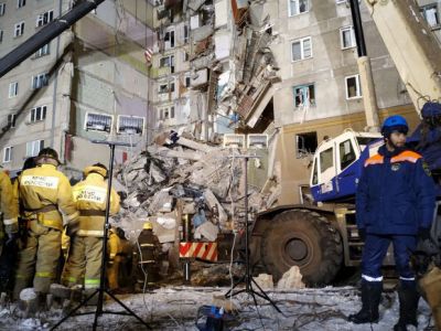 Обрушение дома после взрыва в Магнитогорске. Фото: Светлана Задера / РИА Новости