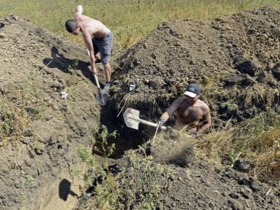 В Курской области власти распорядились рыть окопы возле общественных объектов