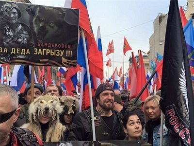 Опрос: Большинство россиян усомнилось в наличии в РФ народного единства